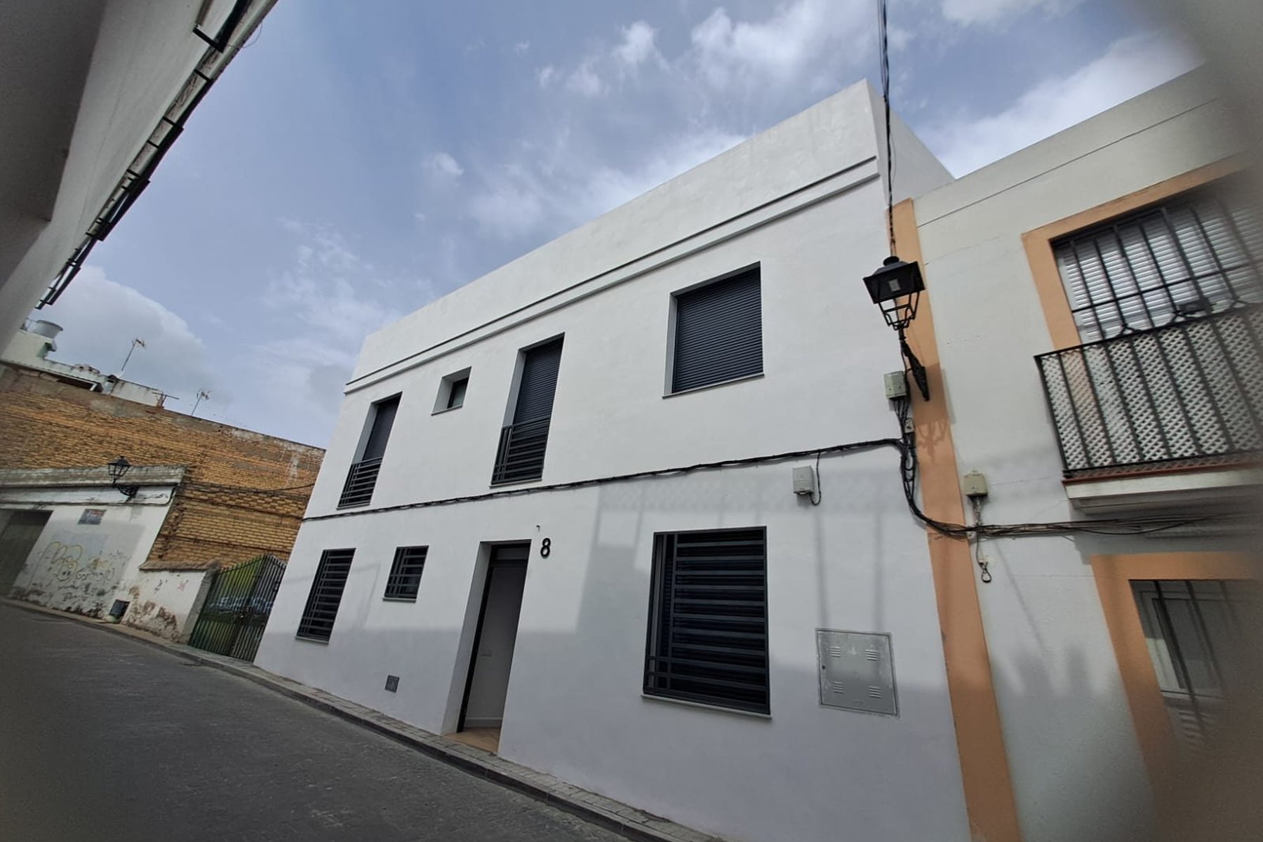 VIVIENDA UNIFAMILIAR ENTREMEDIANERAS · undefined, Marchena (Sevilla) — fachada a calle Arenal