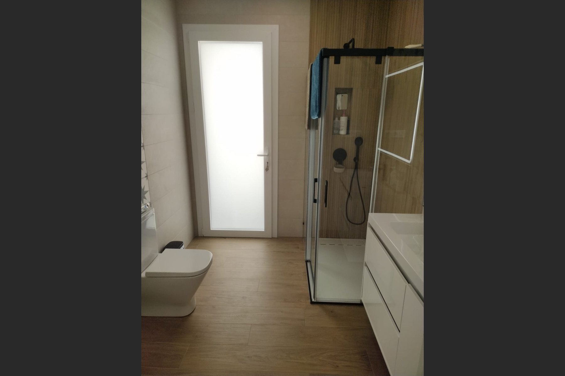 VIVIENDA UNIFAMILIAR ENTREMEDIANERAS · Huerta Gavira 8, Marchena (Sevilla) — baño