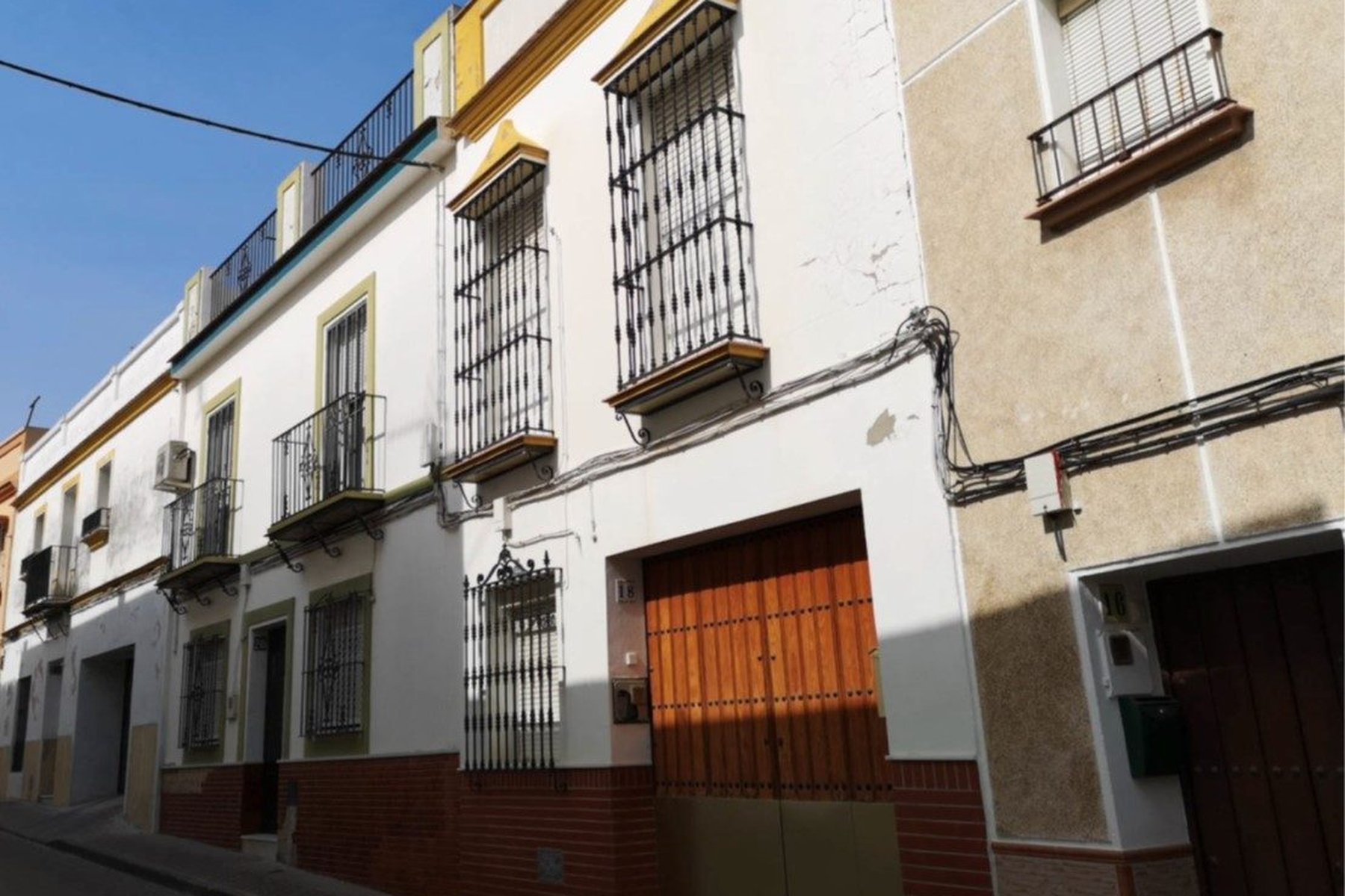 LEGALIZACIÓN, REFORMA Y AMPLIACIÓN VIVIENDA UNIFAMILIAR · undefined, Marchena (Sevilla) — fachada, estado previo