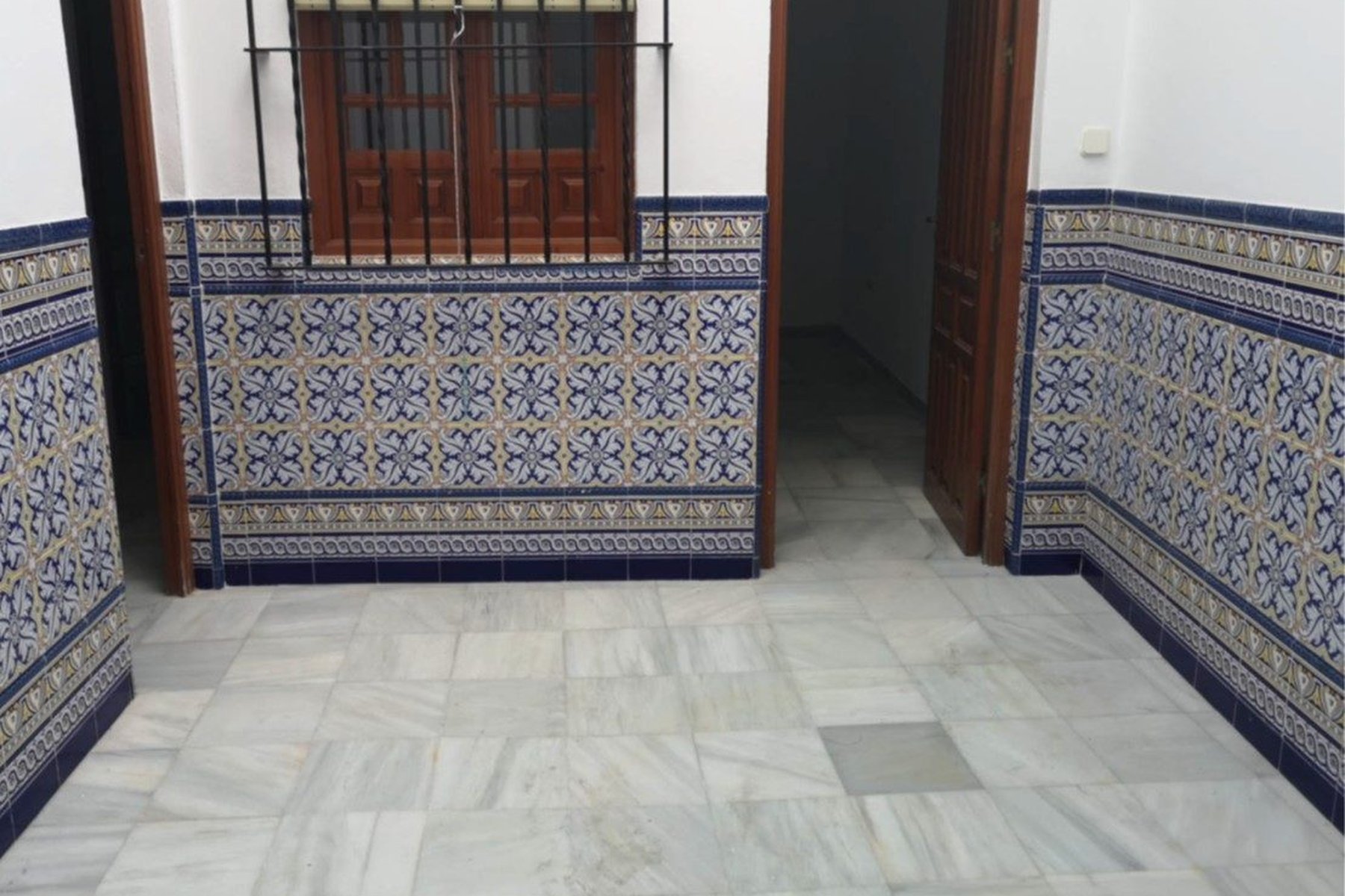 LEGALIZACIÓN, REFORMA Y AMPLIACIÓN VIVIENDA UNIFAMILIAR · undefined, Marchena (Sevilla) — patio, estado previo